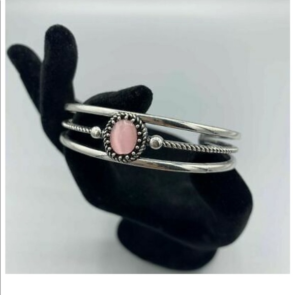 paparazzi Jewelry - 🆕 Top of the pop charts cuff bracelet. NWT